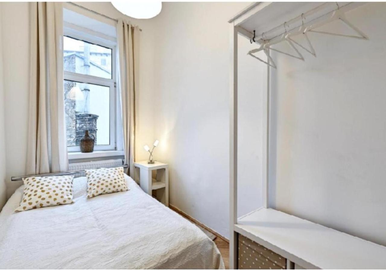 Ferienwohnung Luxurious, 2 Min To Casino And Roemertherme Baden Exterior foto